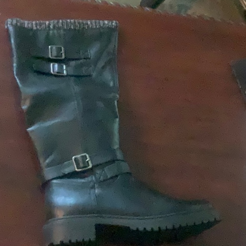 Boots brand new